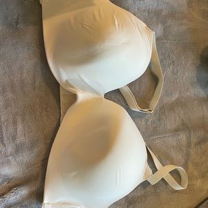 Target bra - NEW - never worn size 38C